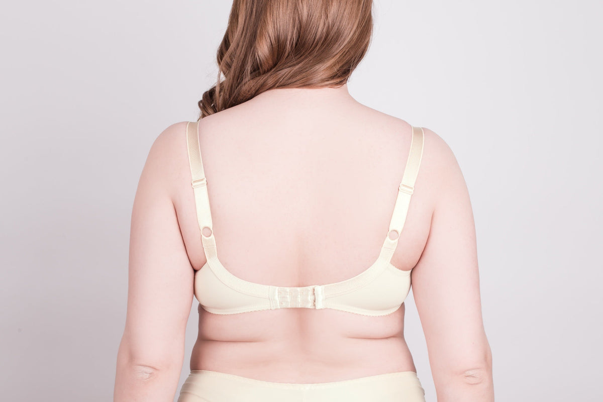 Bra Milavitsa 107180 - Lace, Underwired, Triple-Cup