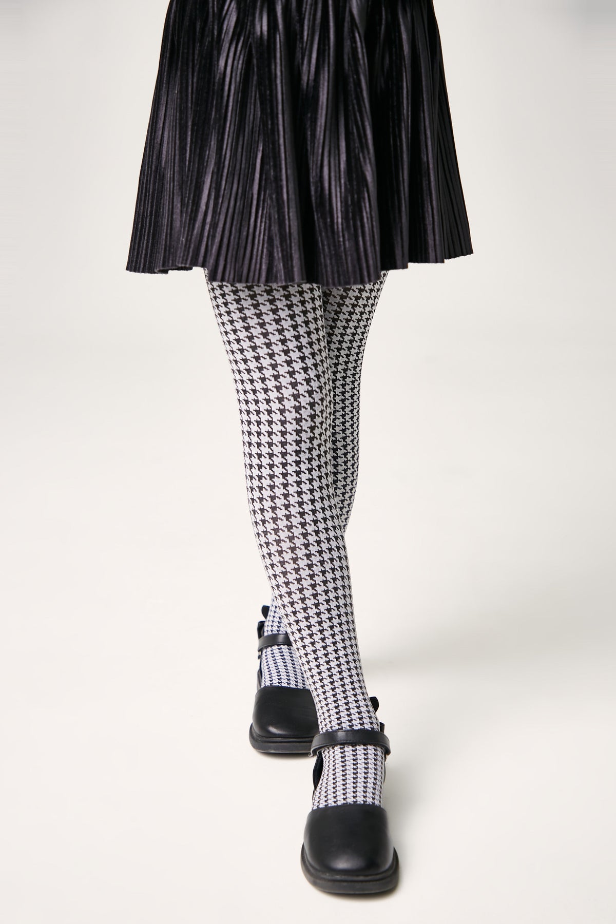 Conte Tights for girls - Olivia 60 Den