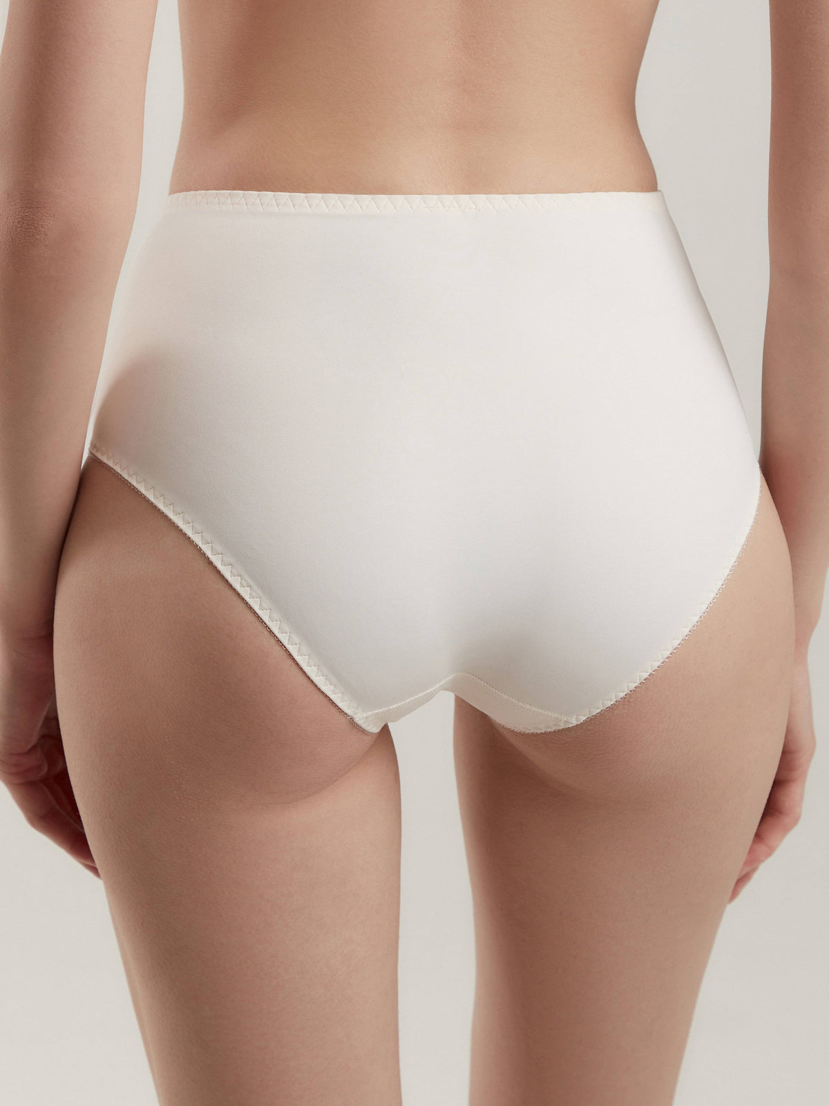 Panties Conte Aura RP2079 - Slip With a High Waistline